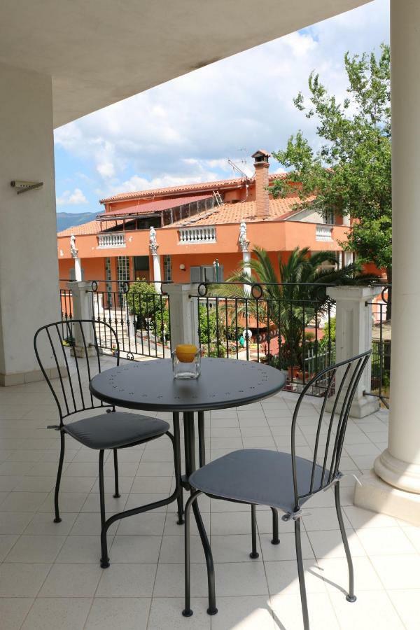 B&B Tenuta Bianca Oliveto Citra Bagian luar foto